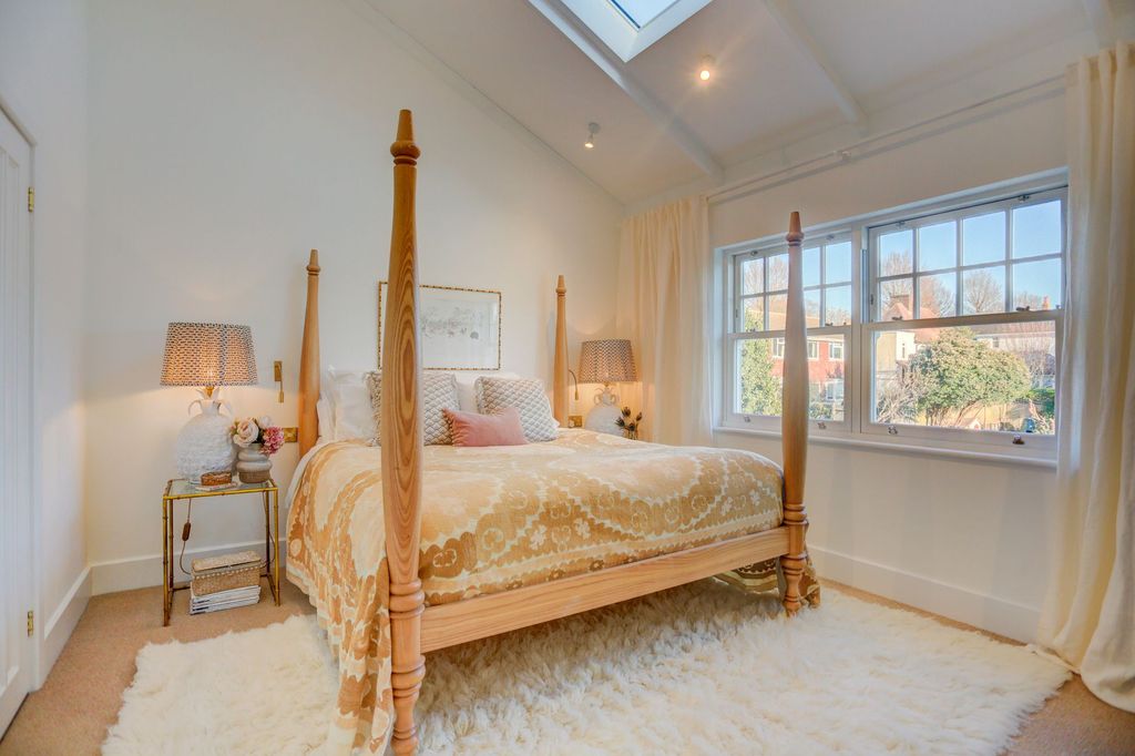 Additional image 10 of 6 bed detached house to rentShirley Drive, Hove BN3