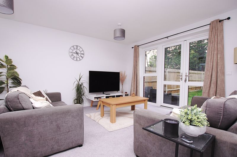 Property photo 2 of 13 Lounge