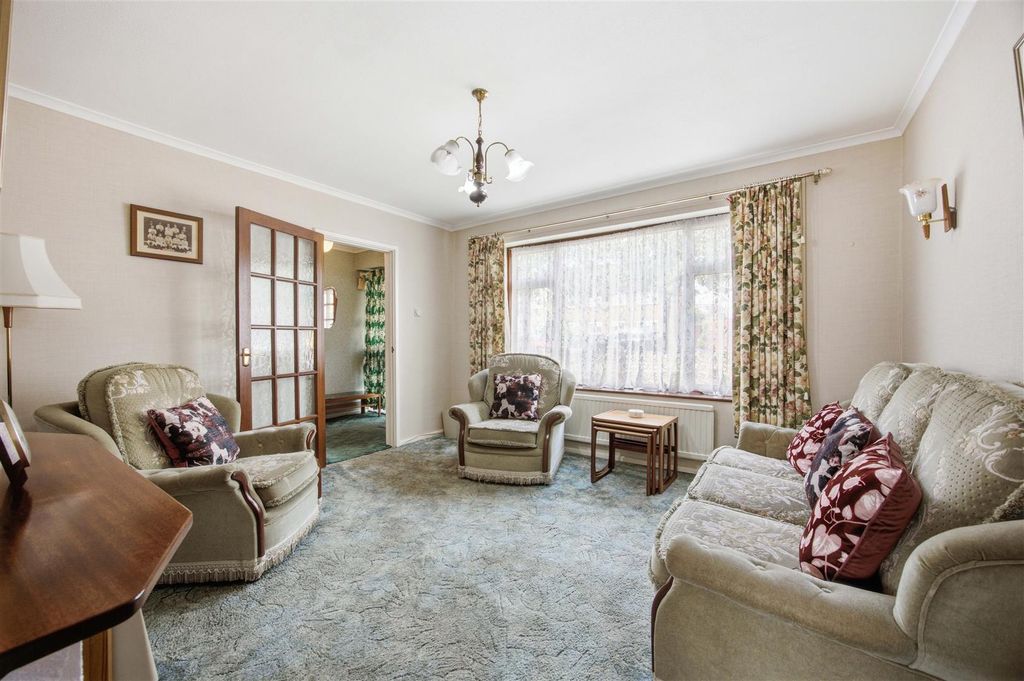 Property photo 3 of 15 Living Room