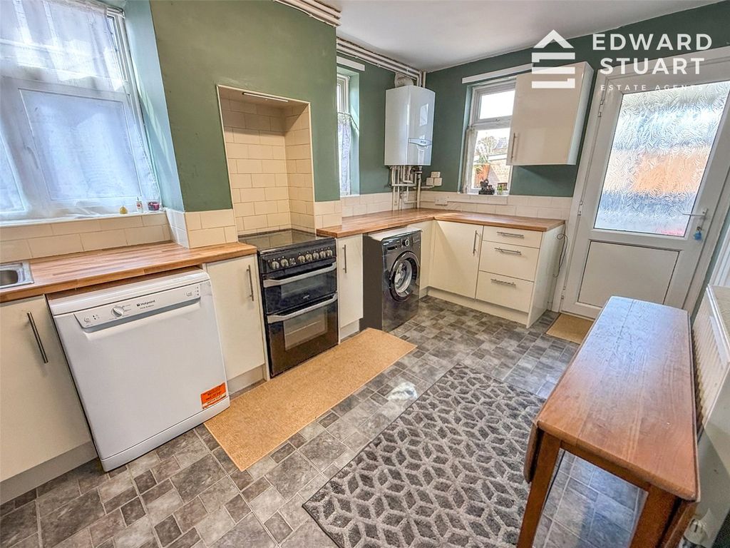 Property photo 3 of 12 Picture No. 05