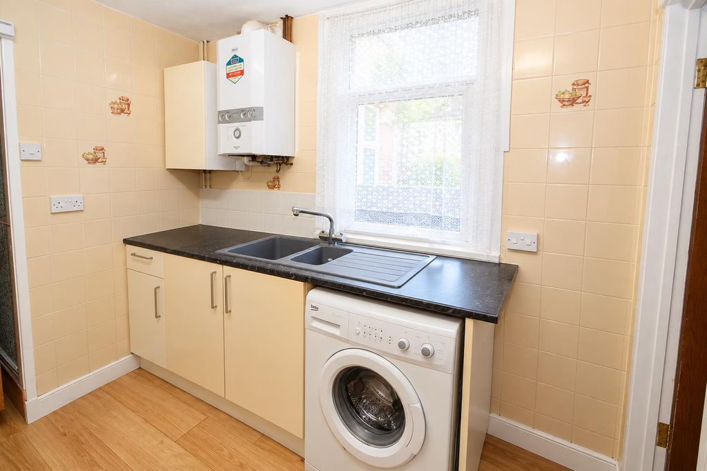 Property photo 2 of 12 5A35d94d-A964-48F8-97E2-5B187040c5d9.Png