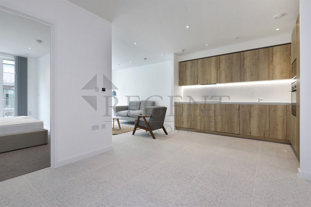Property photo 3 of 13 Open Plan
