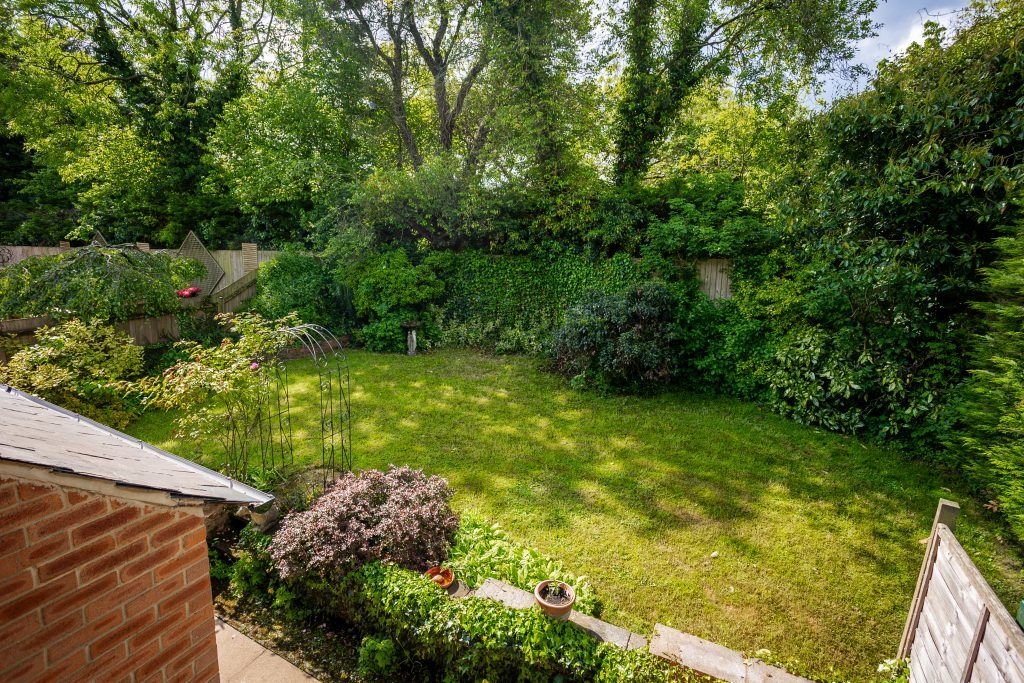 Property photo 2 of 30