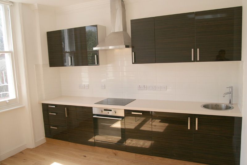 Property photo 2 of 6 Kitchen
