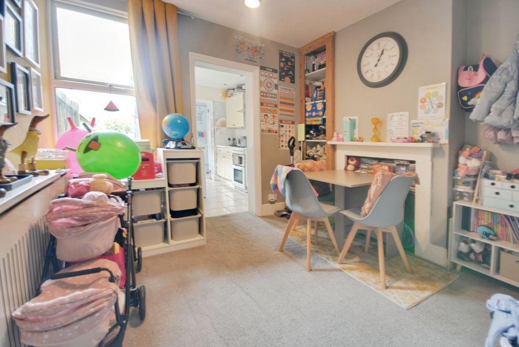 Property photo 3 of 9 Pbox-Img.Jpg