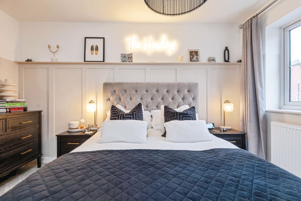 Property photo 3 of 13