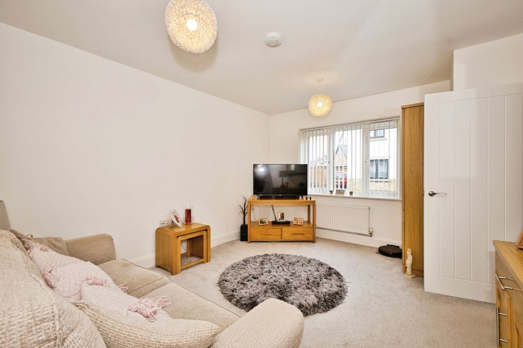 Property photo 2 of 14 Pbox-Img.Jpg