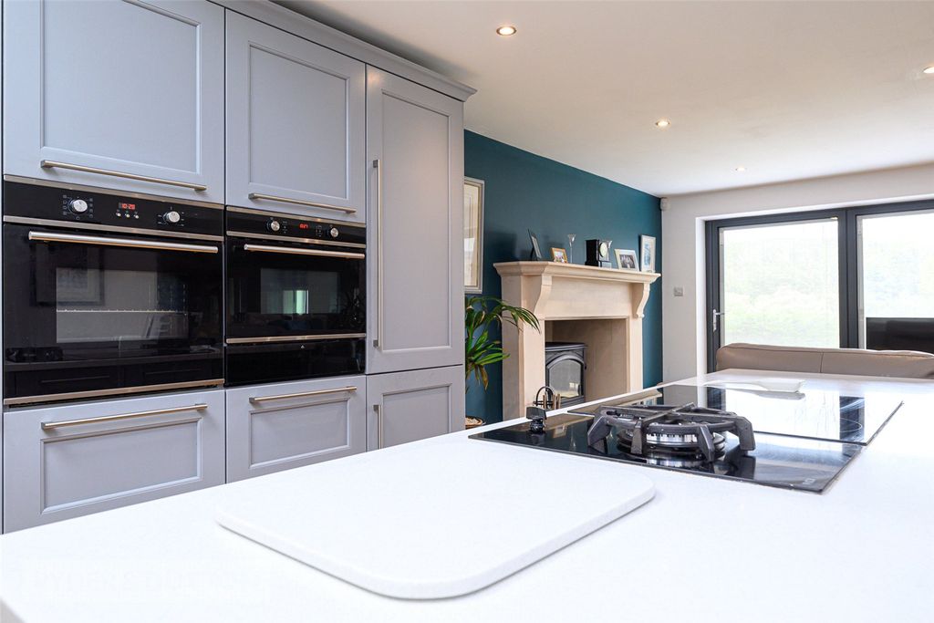 Property photo 3 of 44 Picture No. 56