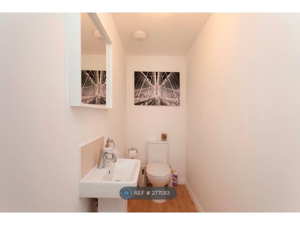 Property photo 3 of 17 Downstairs Loo