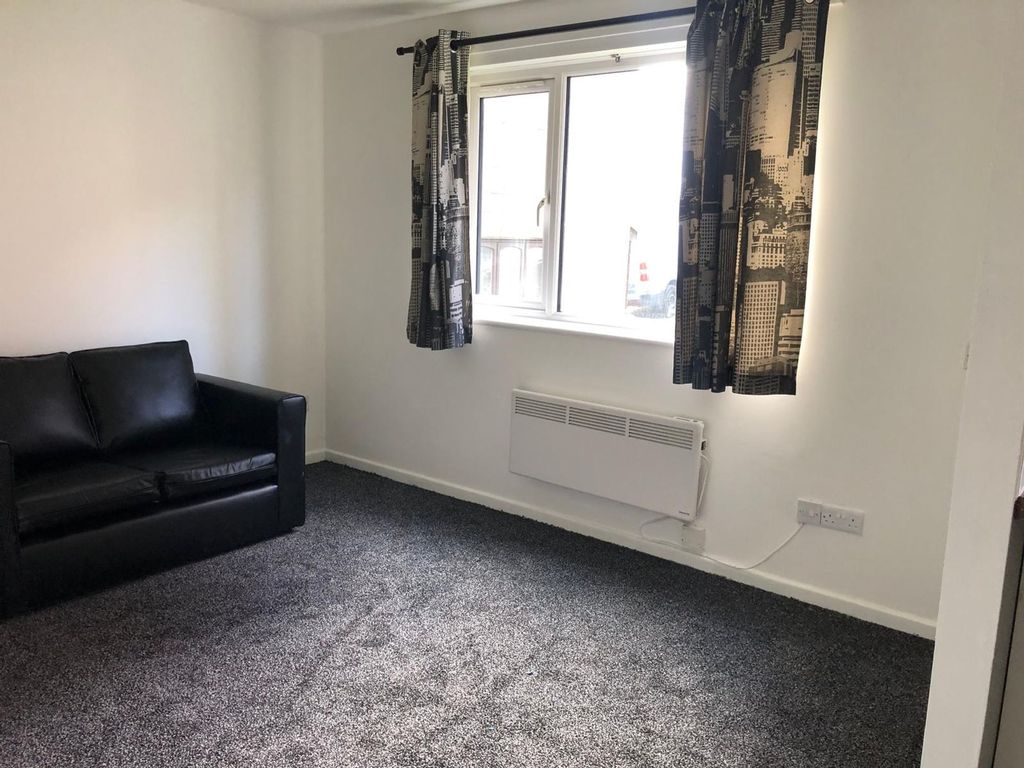 Property photo 2 of 6
