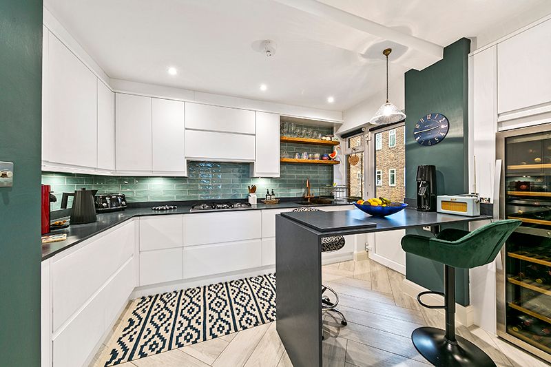 Property photo 2 of 22