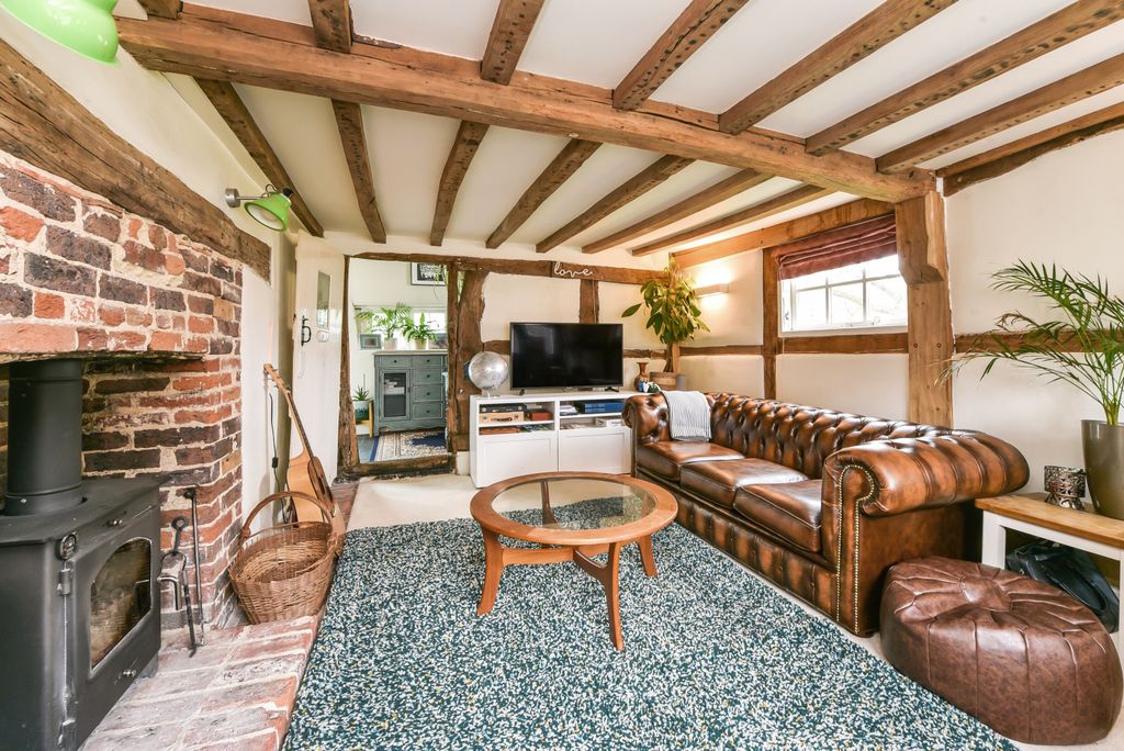 Property photo 2 of 18