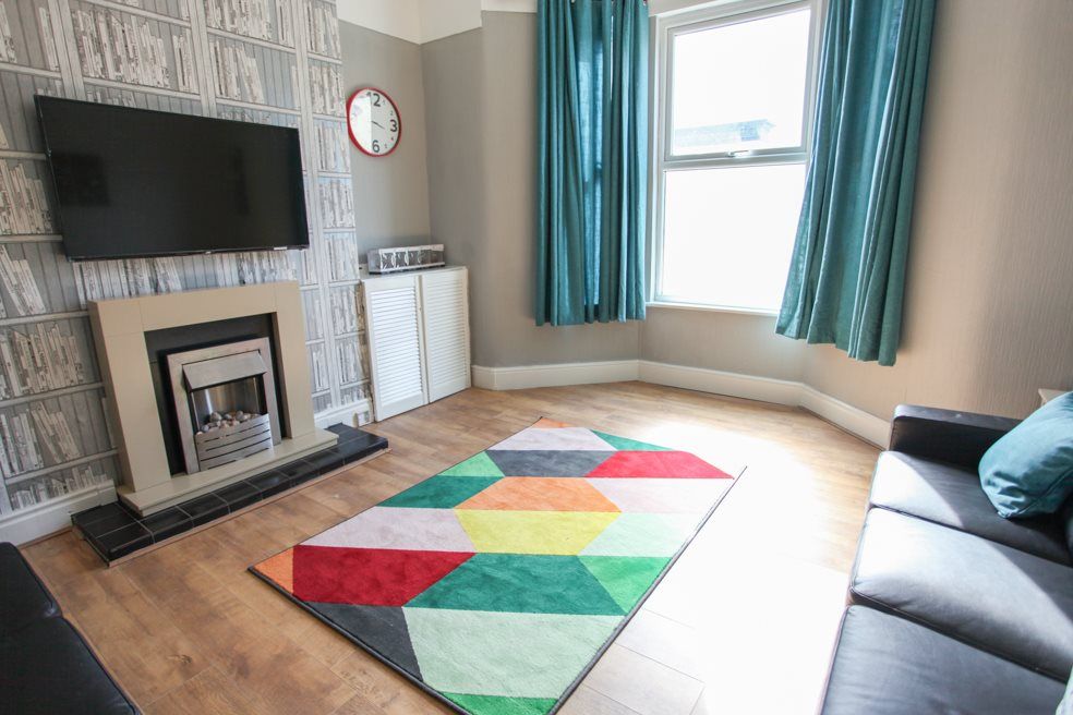 Property photo 1 of 10 1-2