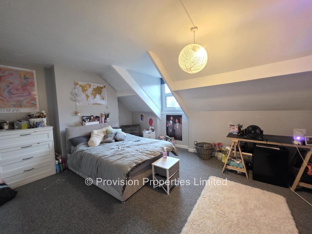 Property photo 1 of 12 Photo