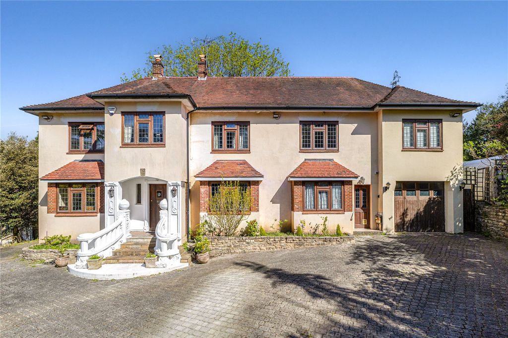 Property photo 2 of 20 Front