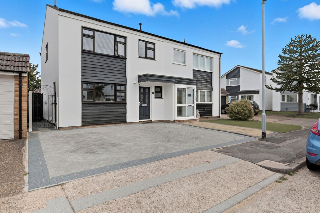 Property photo 1 of 25