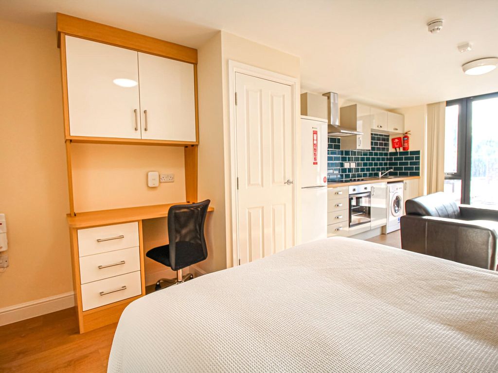 Property photo 3 of 8