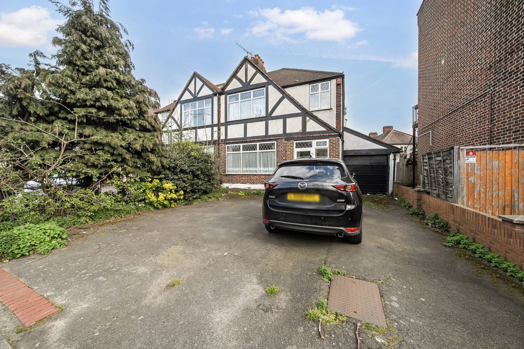 Additional image 11 of 3 bed flat for saleCroydon Road, Beckenham BR3