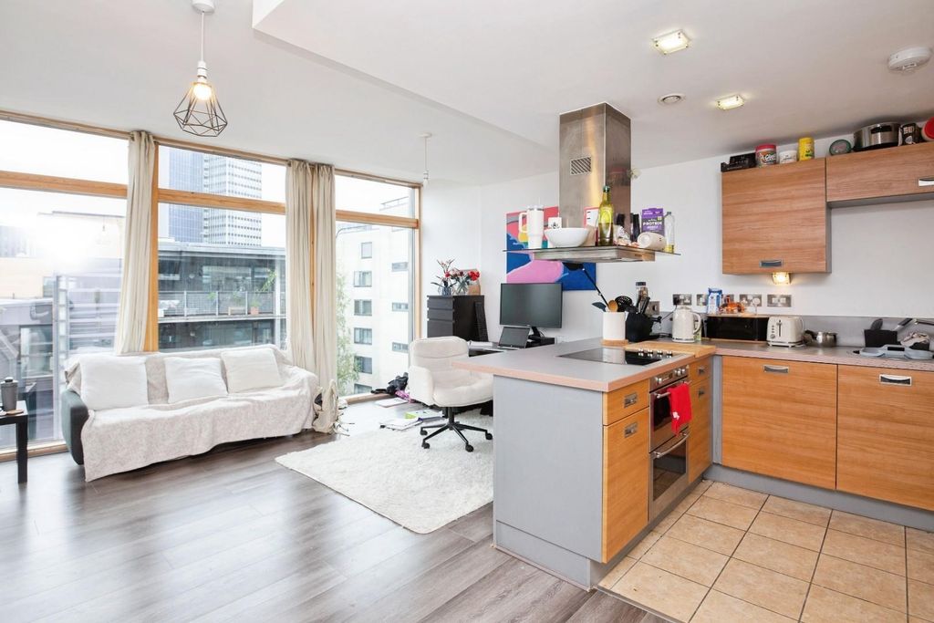 Property photo 2 of 16 Img_2098.Jpg