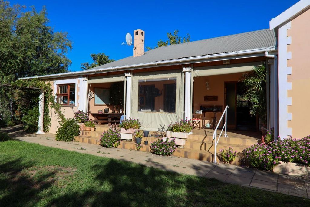 Property photo 1 of 23