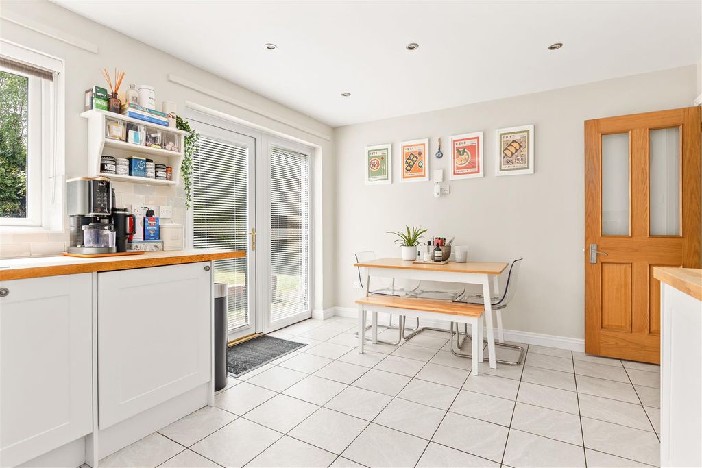 Additional image 6 of 3 bed detached house for saleWilbury Road, Letchworth Garden City SG6