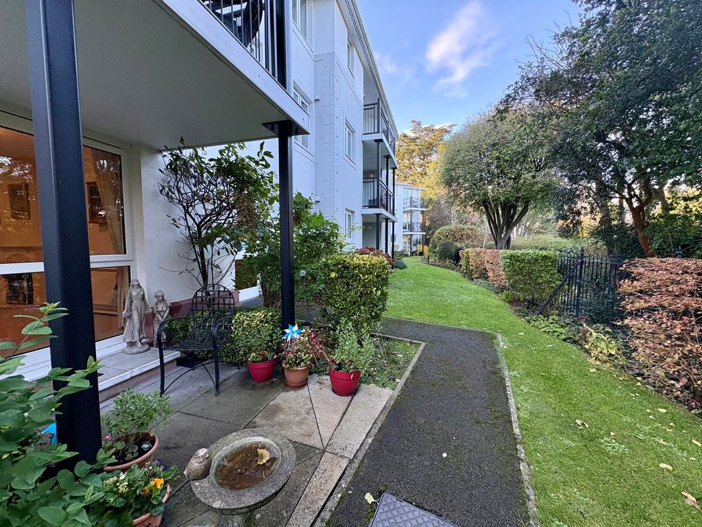 Property photo 2 of 20