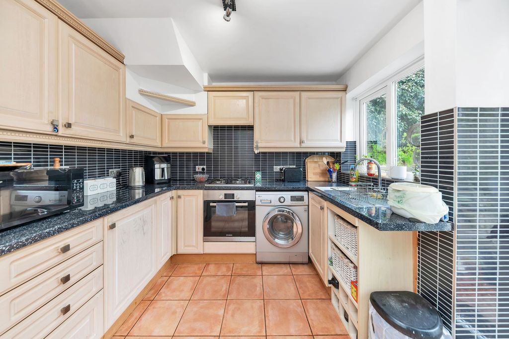Property photo 2 of 13