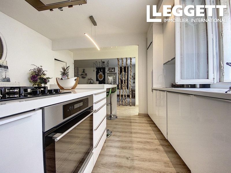 Property photo 3 of 6