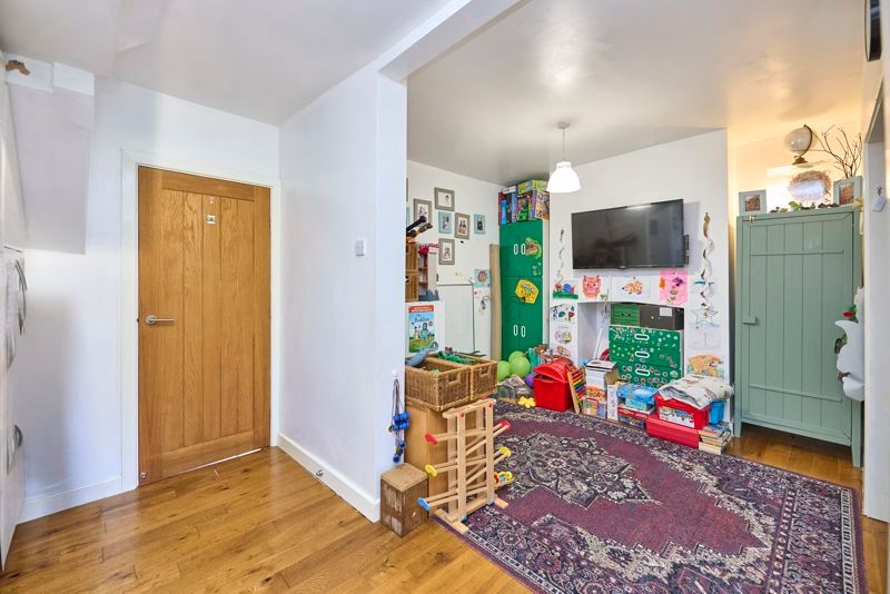 Property photo 3 of 22 Photo 6