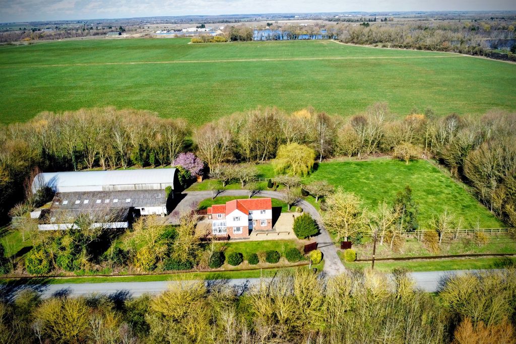 Property photo 1 of 21