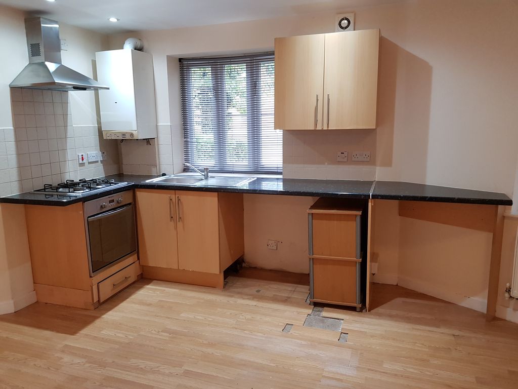 Property photo 2 of 11 Kitchen Area