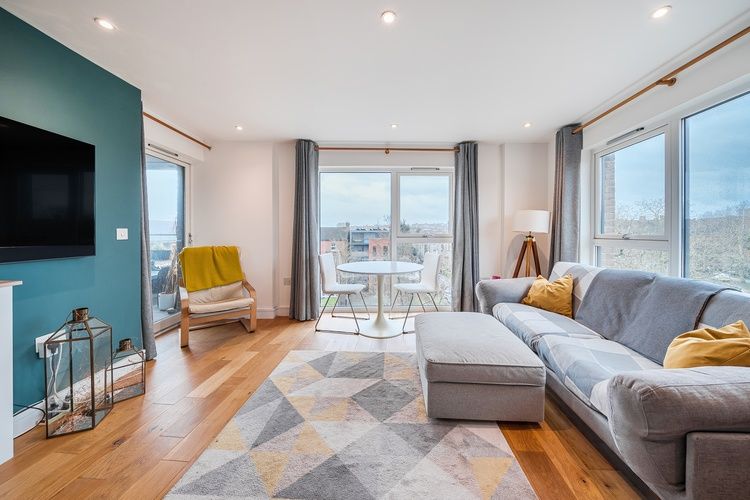 Property photo 3 of 24