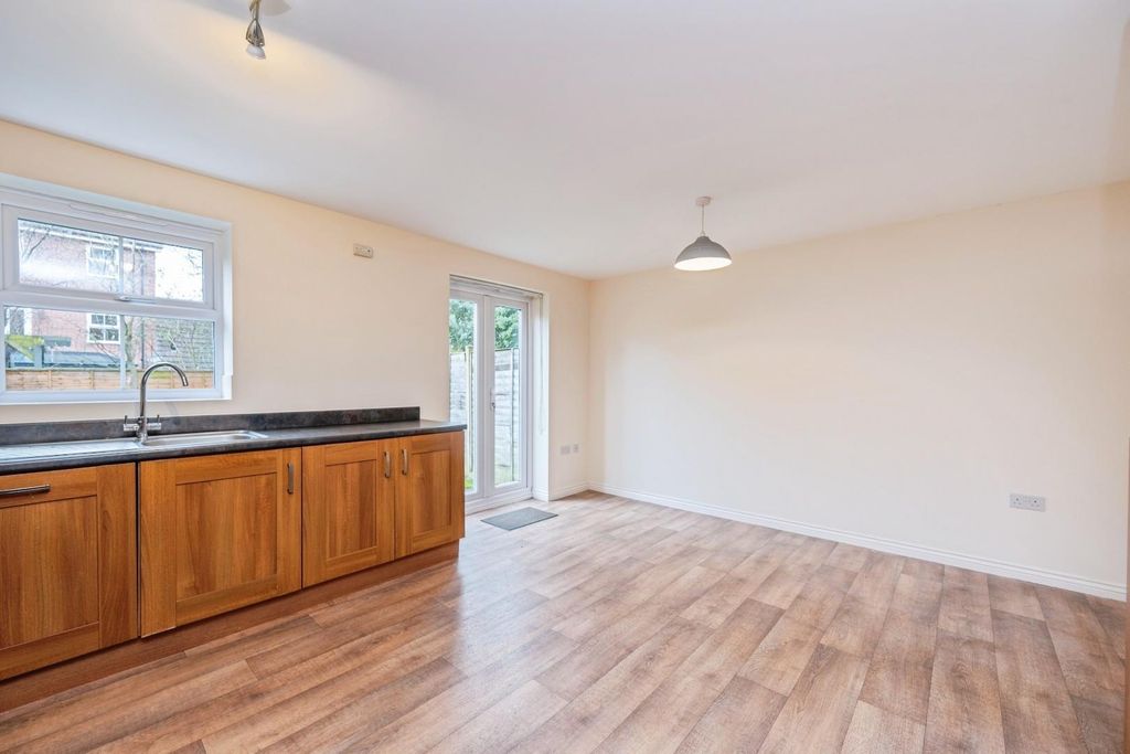 Property photo 3 of 30 4Thelaurels-22.Jpg
