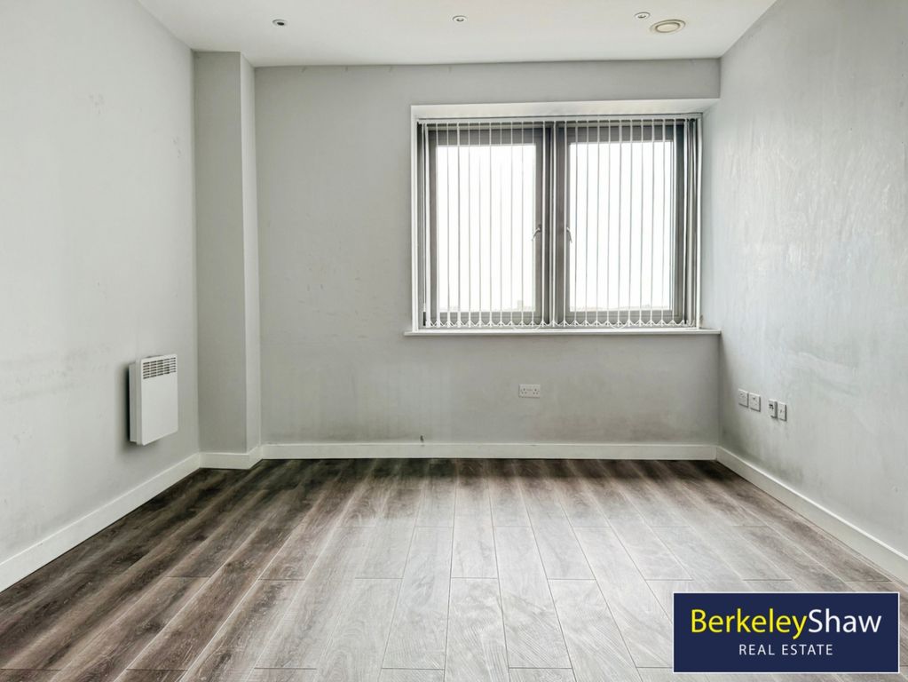 Property photo 3 of 9 Lounge