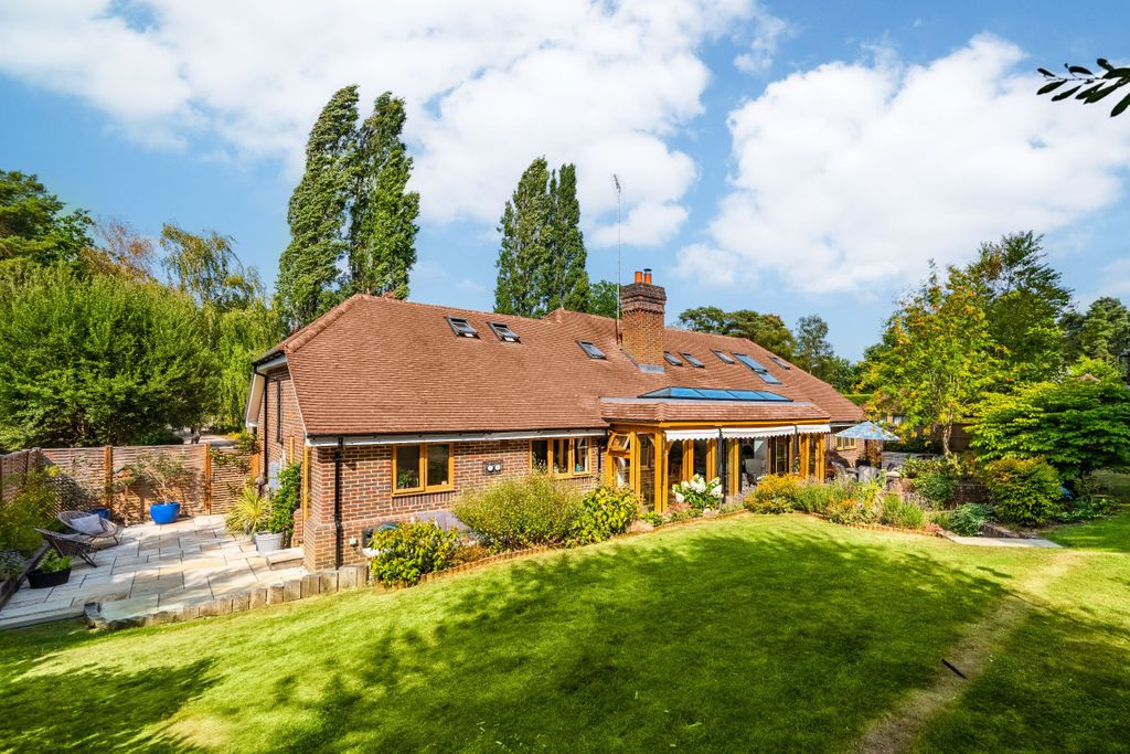 Property photo 1 of 34