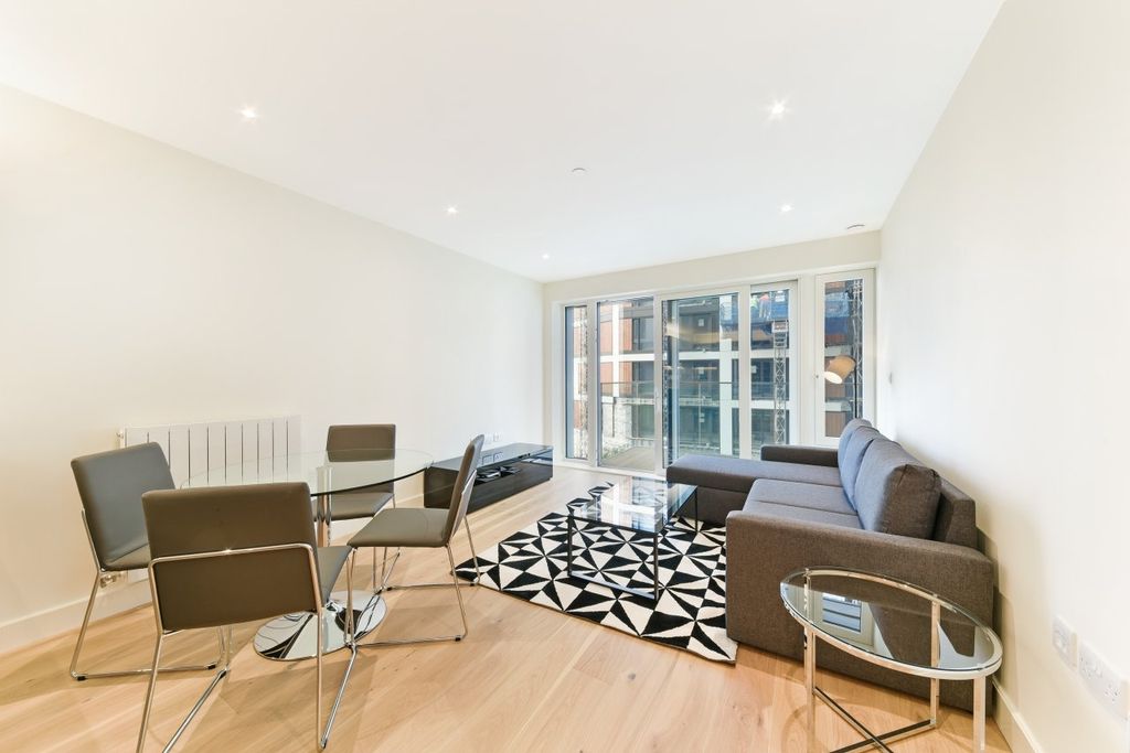 Property photo 1 of 11 Living Area