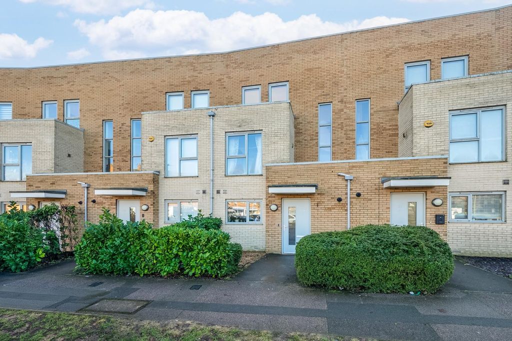 Property photo 1 of 24 Tudor Way 129-25.Jpg