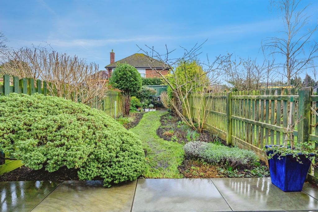 Property photo 2 of 14