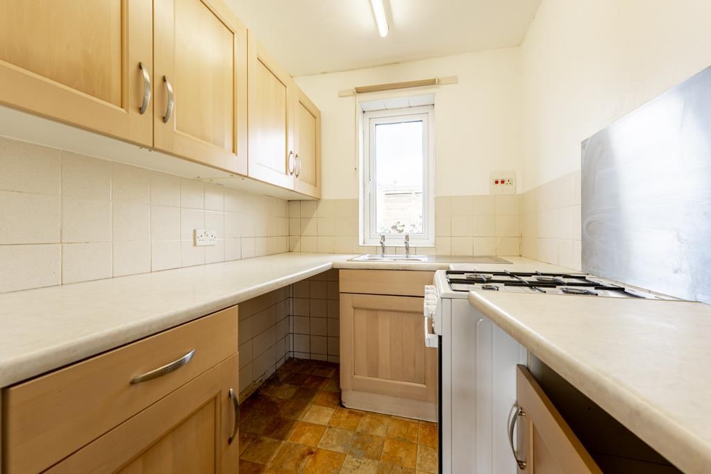 Property photo 3 of 15 72 Spencer Street, Burton Latimer-14.Jpg