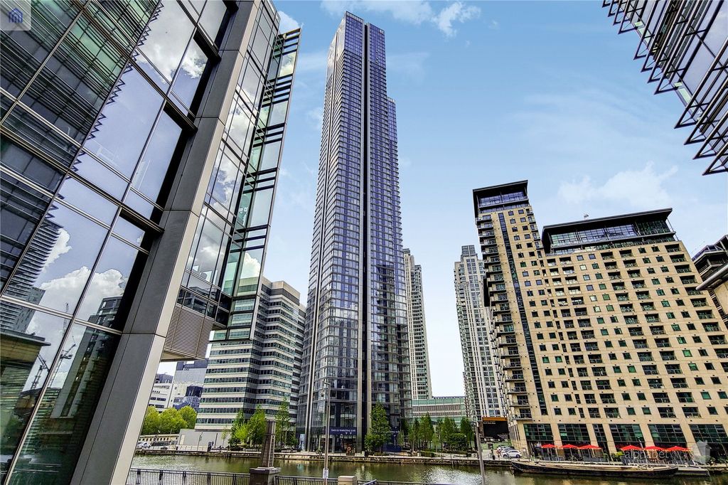 Property photo 1 of 10 Exterior