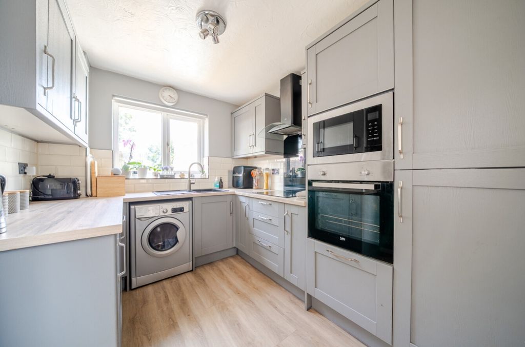 Property photo 3 of 29 1498013(9)