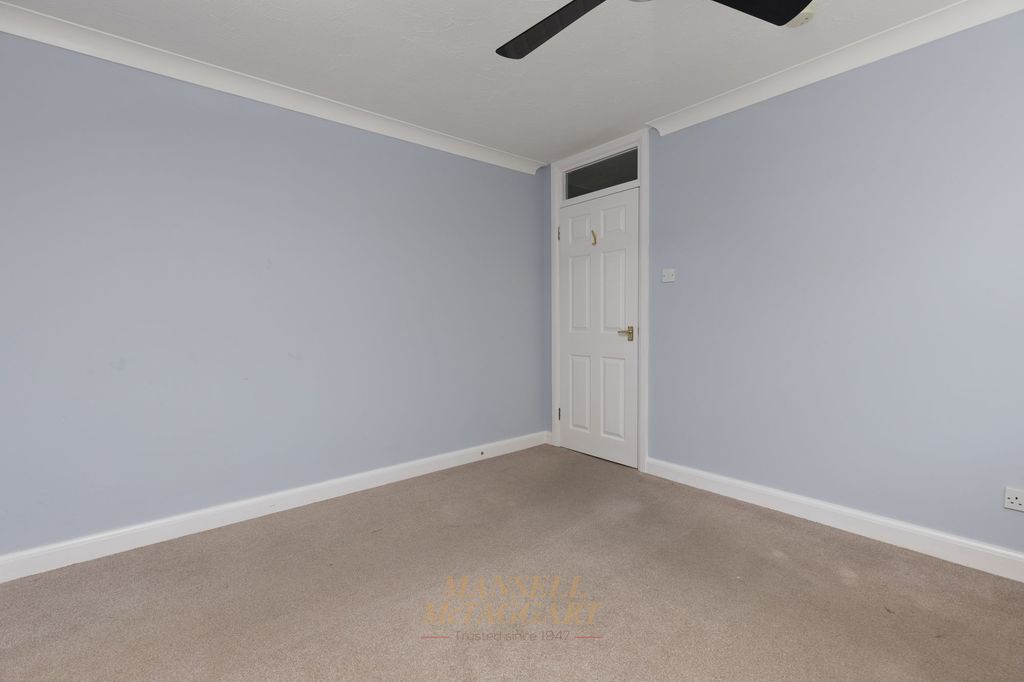 Additional image 4 of 2 bed flat for saleManning Close, East Grinstead RH19