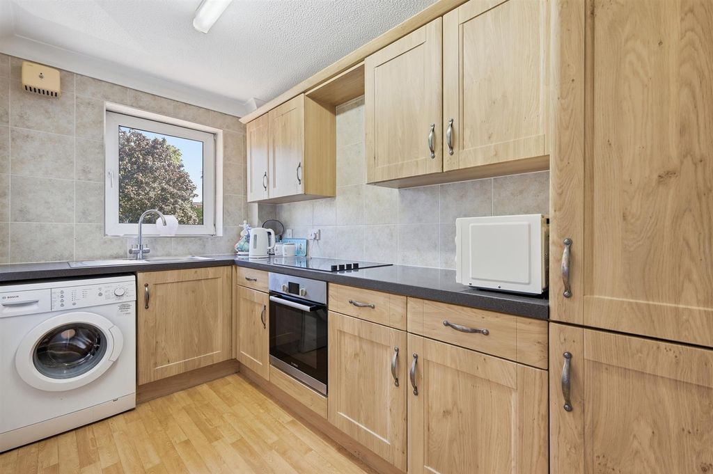 Property photo 3 of 28 3