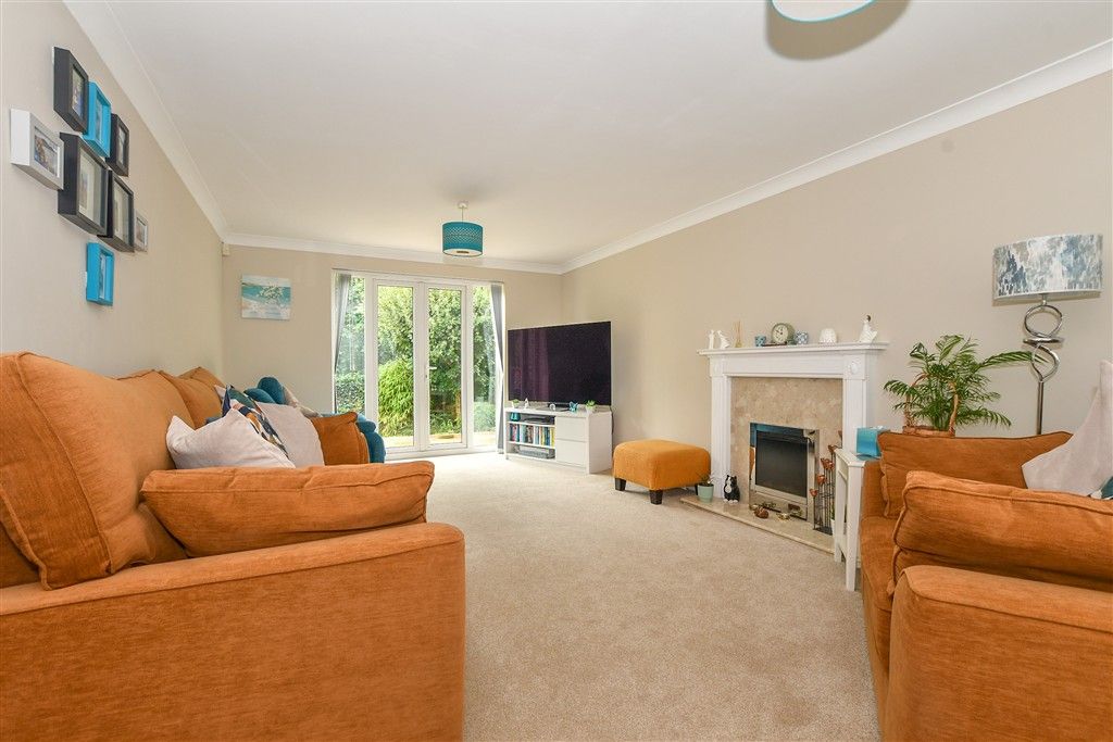 Property photo 3 of 26 Sitting Room