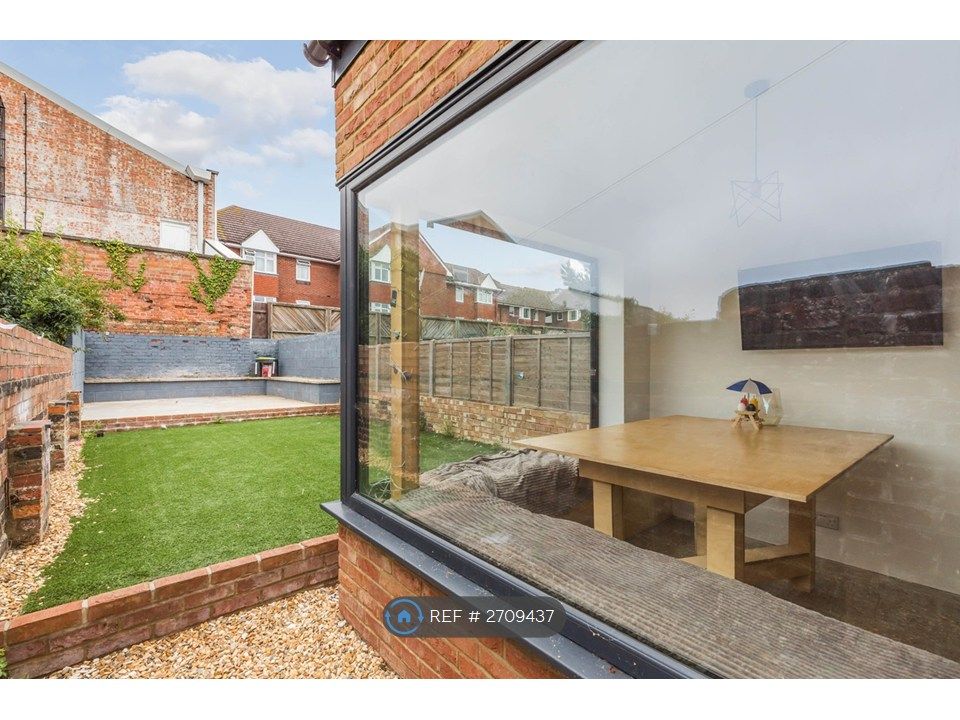 Property photo 3 of 21