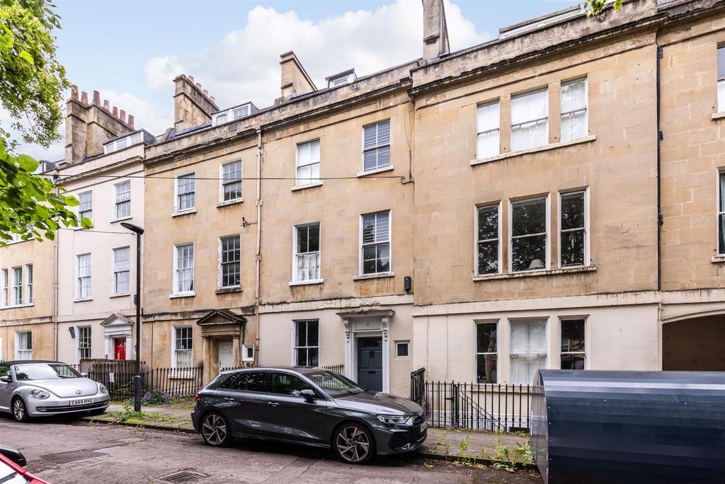 Property photo 1 of 14 Garden Flat, 7 Kensington Place, Bath BA1 6Aw-1.Jp