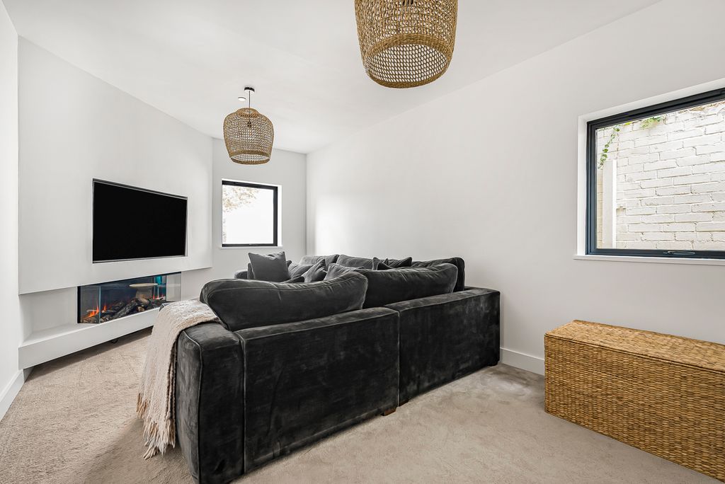 Property photo 3 of 19 Living Room