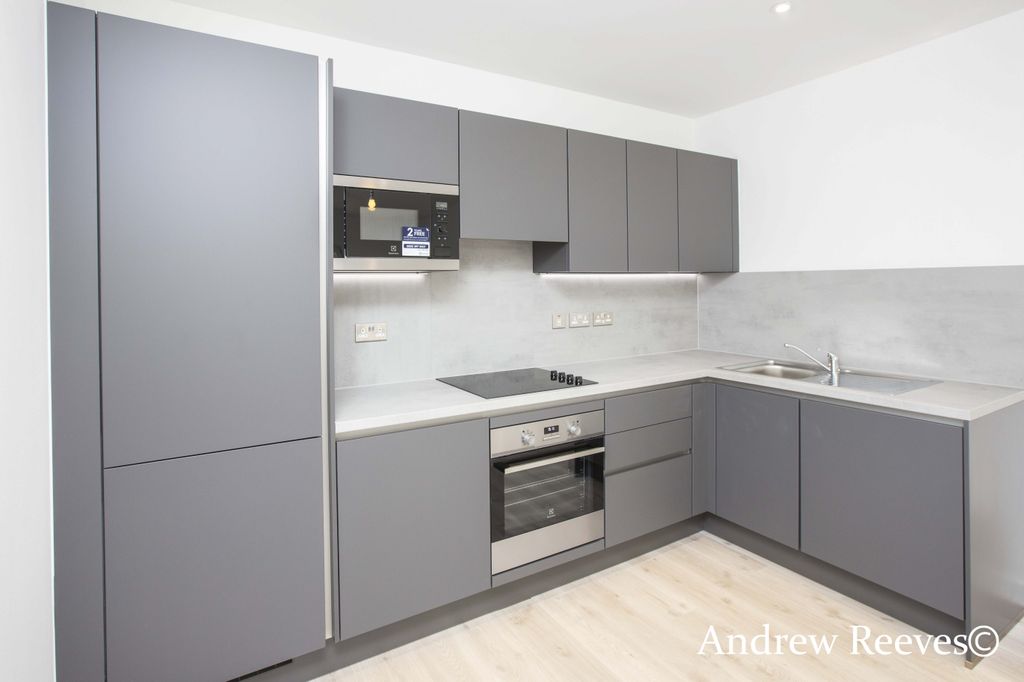 Property photo 2 of 8