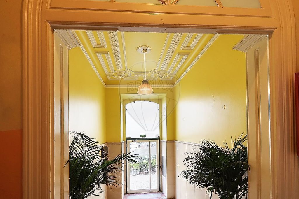 Property photo 1 of 40