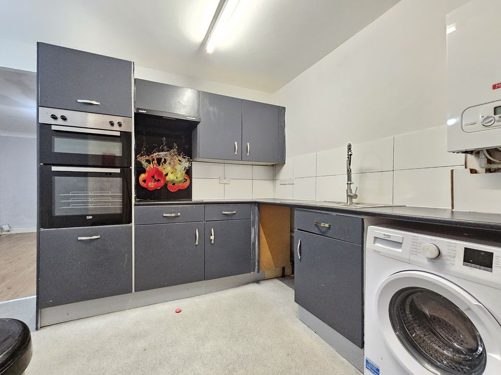 Property photo 3 of 5